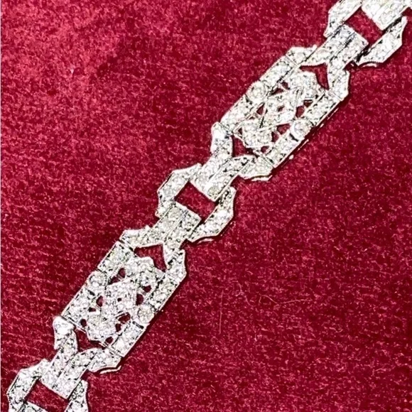 Exclusive Natural Dimond bracelet solid gold new great for the weeding, bride